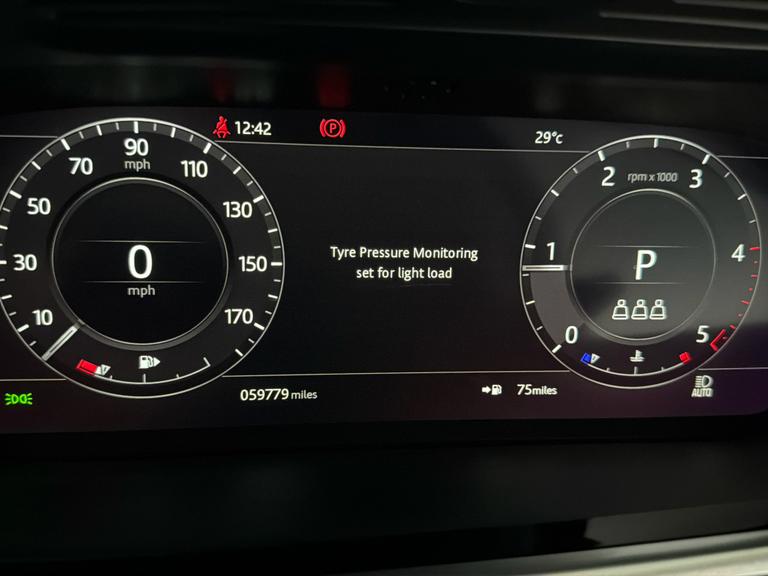LAND ROVER Range Rover Evoque Photo bsapi-4aa5502ffb0ef84b0d8aeb2e464f371172b7d80a.jpg
