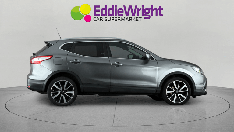 NISSAN Qashqai Photo bsapi-4b62ade76502be2ddb14b58a0bb6856d14eb9c4d.jpg