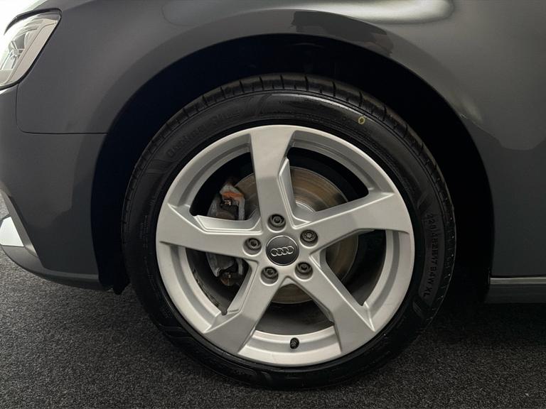 AUDI A3 Photo bsapi-4b7be9dea474f4cd279666a86eb7589d1e4b765c.jpg