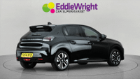 PEUGEOT 208 Photo 6