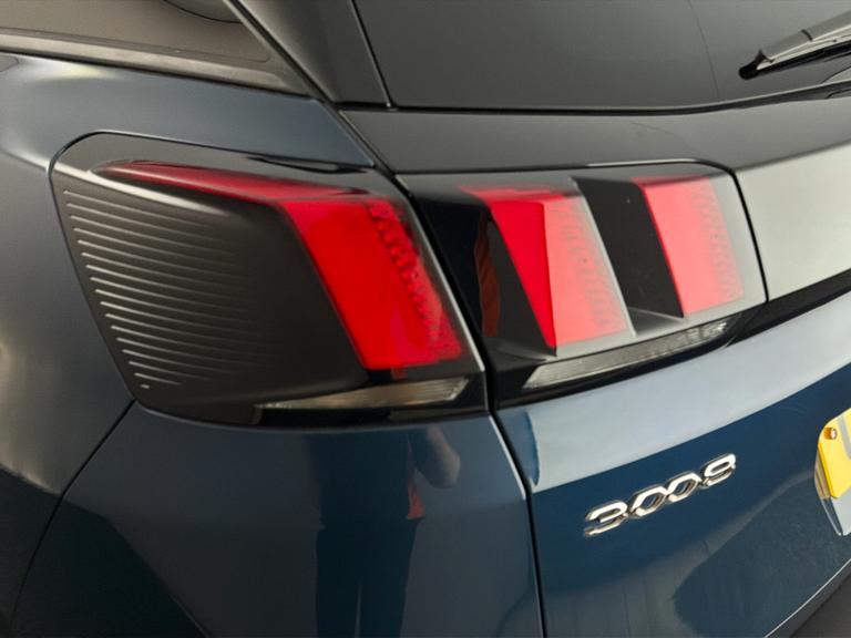 PEUGEOT 3008 Photo bsapi-4beaba4a13f69b3305140a83b692ffa119772b28.jpg