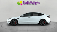 TESLA Model 3 Photo 3