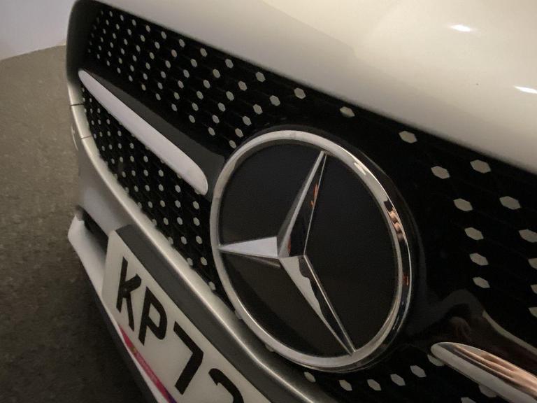 Mercedes-Benz A CLASS Photo bsapi-4d02a558fd38ba0597e3b7bf53f0e7b8ba766abf.jpg