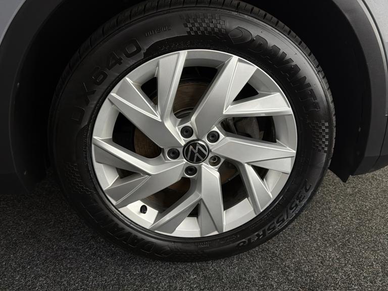 Volkswagen TIGUAN Photo bsapi-4d0efccda9d7fcaee3928b724b7647ee9dd7aade.jpg