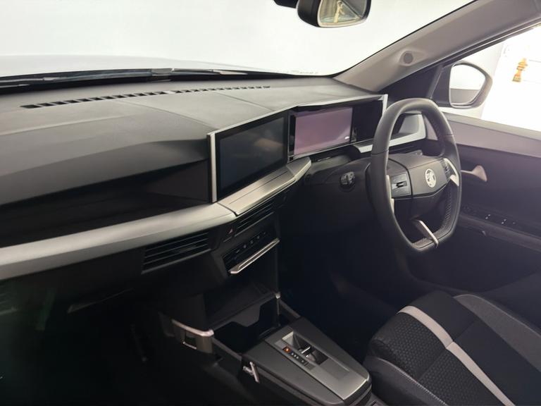 Vauxhall FRONTERA Photo bsapi-4dad3535d2b3badd04721a91aa80e3888d3e8bb4.jpg