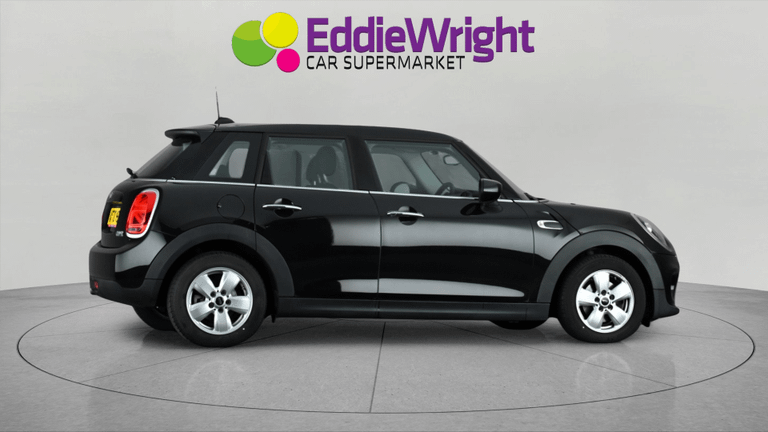 MINI Hatch Photo bsapi-4e324d3cf7edff743af9aff35a5d75a9b2616139.jpg