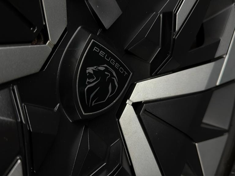 PEUGEOT 208 Photo bsapi-4e649738f7cee29c653816d8f500ab0097bbeb4e.jpg