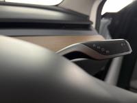 TESLA Model 3 Photo 11