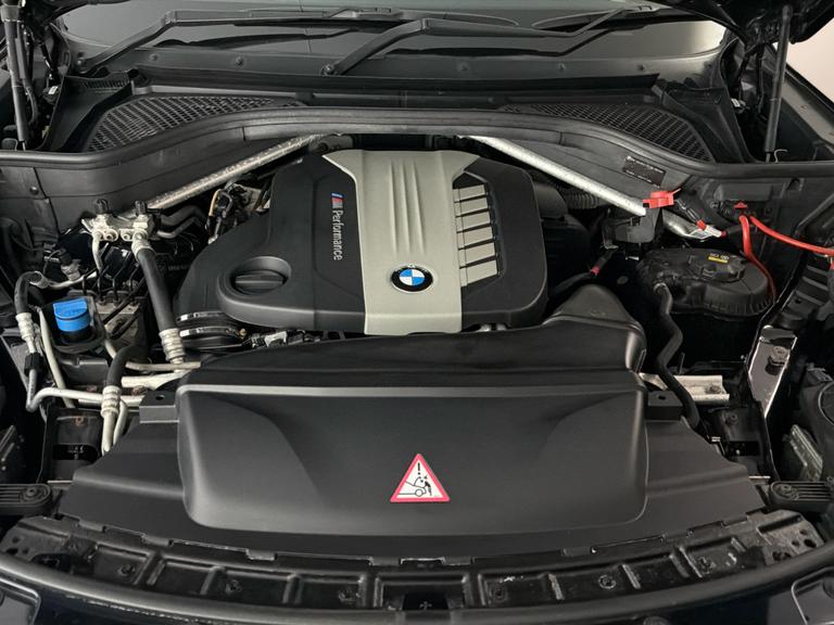 BMW X5 Photo bsapi-4f0ac03182a1398d7b6de618333be8137a7a179e.jpg