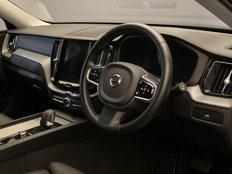 VOLVO XC60 Photo bsapi-4f2e65bc06f3dee6ef35fa6faa685a54e2bead50.jpg