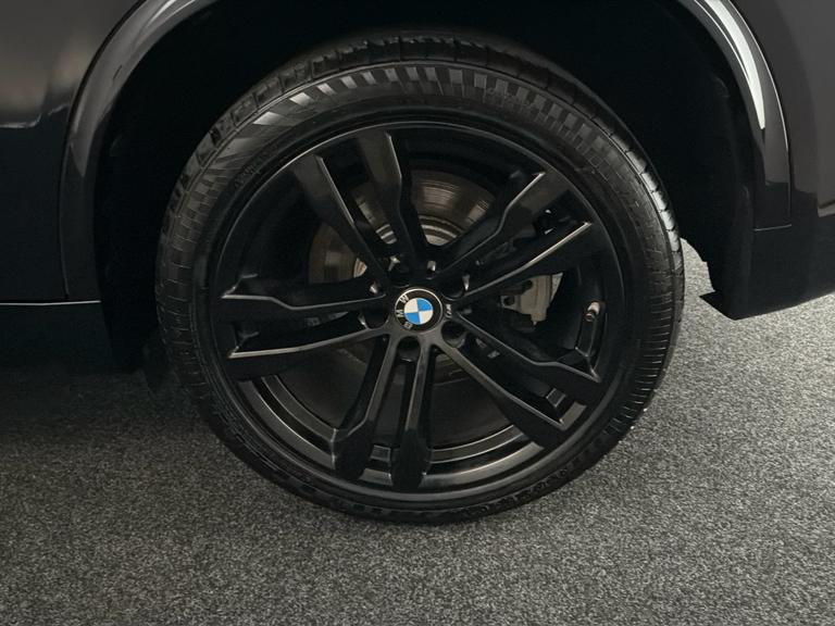 BMW X5 Photo bsapi-511f8a253d8c934735b5ebd3a912e159eb9b5a5b.jpg