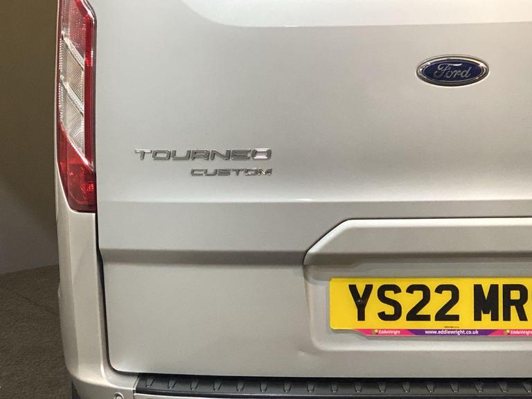 FORD TOURNEO CUSTOM Photo bsapi-51553e165e4f0e3f584cb4113fe8c65092d5475f.jpg