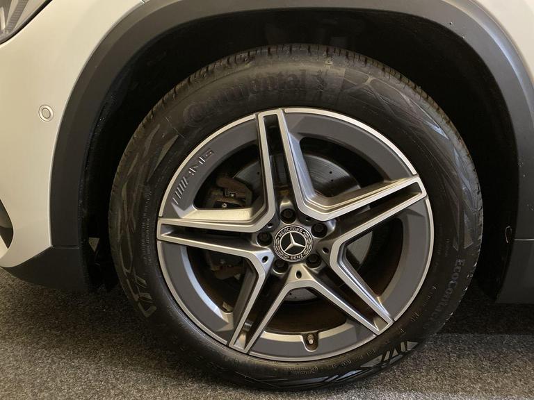 MERCEDES-BENZ GLA Photo bsapi-51554acfbc41830ed6f58f34915c53dcaf9b3138.jpg