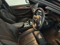 BMW 5 Series Photo 9