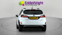 Ford Fiesta Photo 5