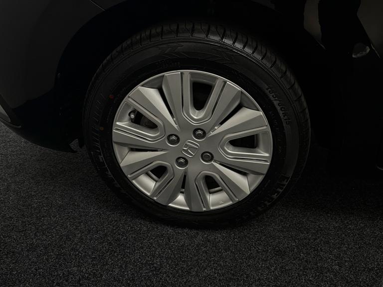 HONDA JAZZ Photo bsapi-526d1f7b1df2c89069e65641fee4dcf0d76ab027.jpg