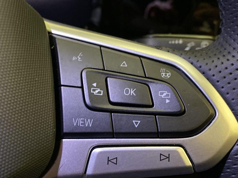 VOLKSWAGEN GOLF Photo bsapi-52a5071dbf4ee68c282f9e9cfeddf91639822855.jpg