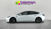 TESLA Model 3 Photo 3
