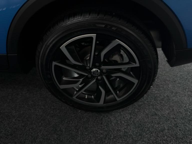 MG Mg Zs Photo bsapi-5443d94871fed359ba9956721d2ed6b924ec13e3.jpg