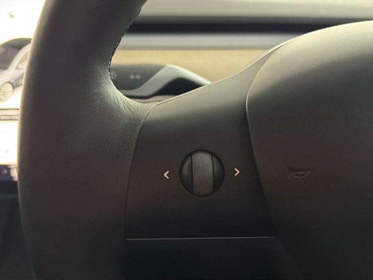 TESLA Model 3 Photo bsapi-546ad48d5b630eec42d84810b4b07dfdbf79de87.jpg