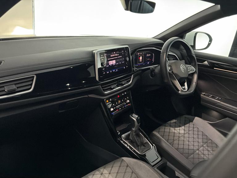 Volkswagen T-Roc Photo bsapi-54c1deeeb524cbd4d4217bd6876644c0fe61d029.jpg