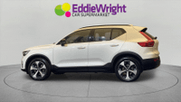 VOLVO XC40 Photo 2