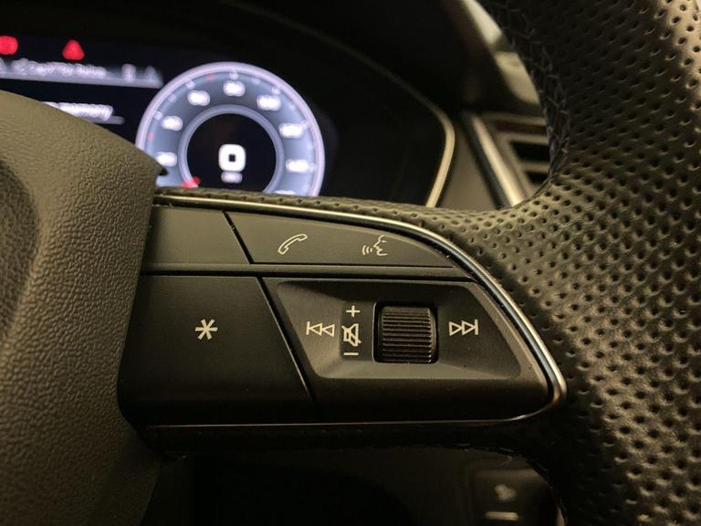 Audi Q5 Photo bsapi-5543d43b793763b1a48b52d067fd3eb7215a8eca.jpg
