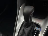 TOYOTA Yaris Photo 6