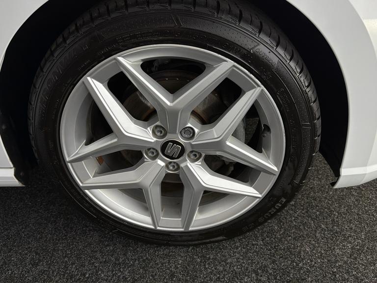 SEAT Ibiza Photo bsapi-55fb6b6086ee8a2a1828f0acbb1bd863bc8e1294.jpg