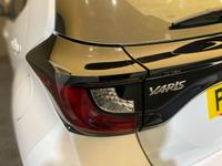 TOYOTA YARIS Photo 19