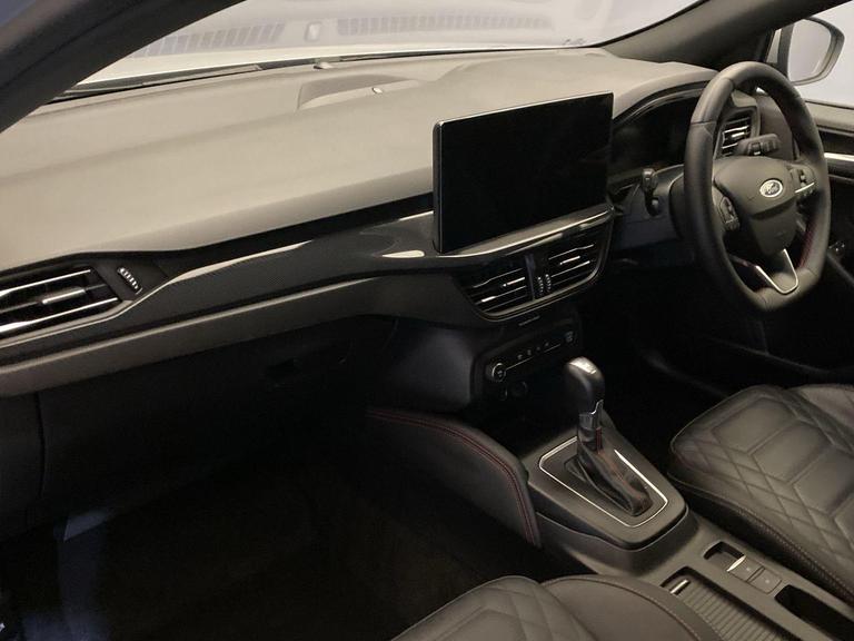 FORD FOCUS Photo bsapi-574b6b3a5b71c29c4e58feca4b29d4196c5152fa.jpg