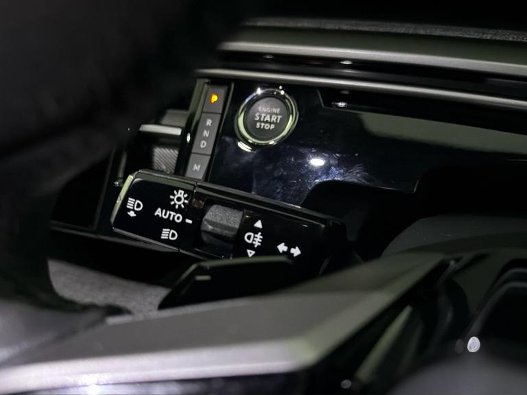 Peugeot 3008 Photo bsapi-58108db3a1a7fec61f3d4d0d4ae5b50142438967.jpg
