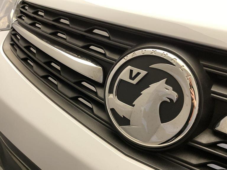 Vauxhall VIVARO LIFE Photo bsapi-585054c9a4a296d669ce69e727183d3fdf203f7e.jpg