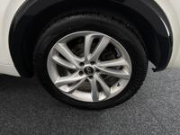 INFINITI Q30 Photo 27