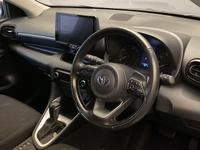 TOYOTA YARIS Photo 3