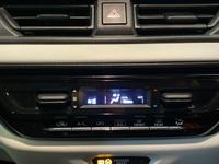 SUZUKI SWIFT Photo 11