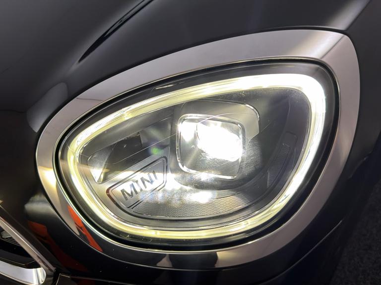 MINI COUNTRYMAN Photo bsapi-5a171a0cc0a75e28b687402142b33696e279bf0e.jpg