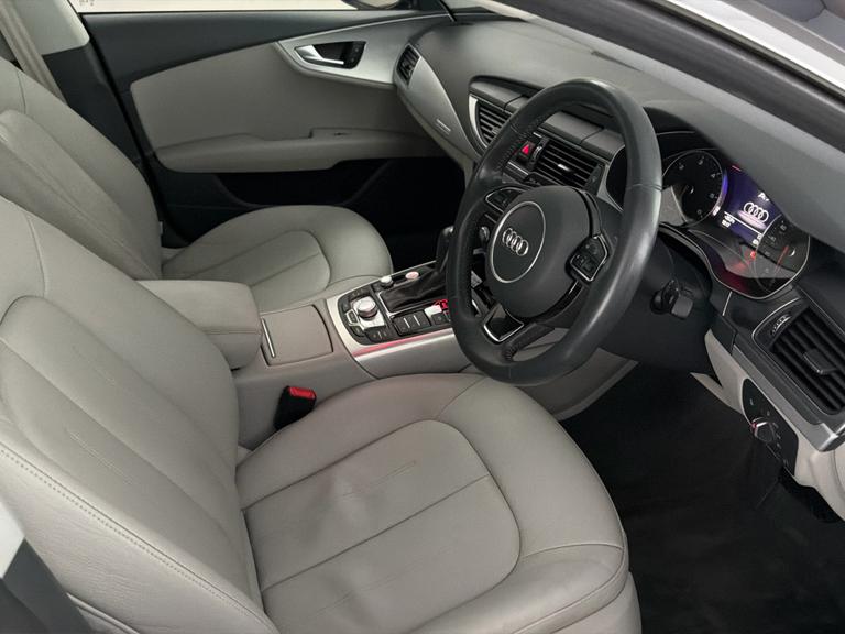 AUDI A7 Photo bsapi-5a561442378612ca1373587320011eeb6359b507.jpg