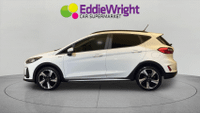 FORD FIESTA Photo 2
