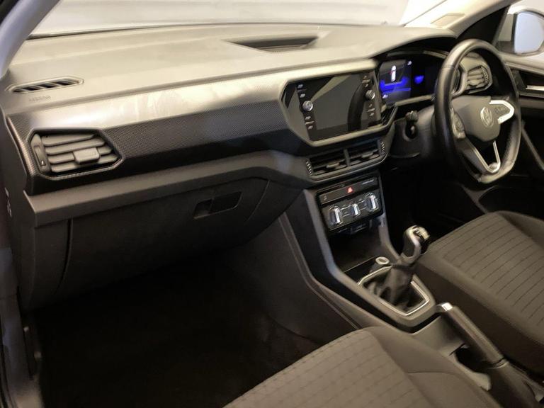 Volkswagen T-CROSS Photo bsapi-5a9eb0e710cd00e0a8a6e3feb9dae6e6c3806d4e.jpg