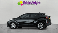 Toyota C-HR Photo 1