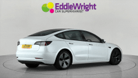 TESLA Model 3 Photo 6