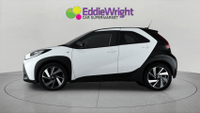 TOYOTA AYGO X Photo 2