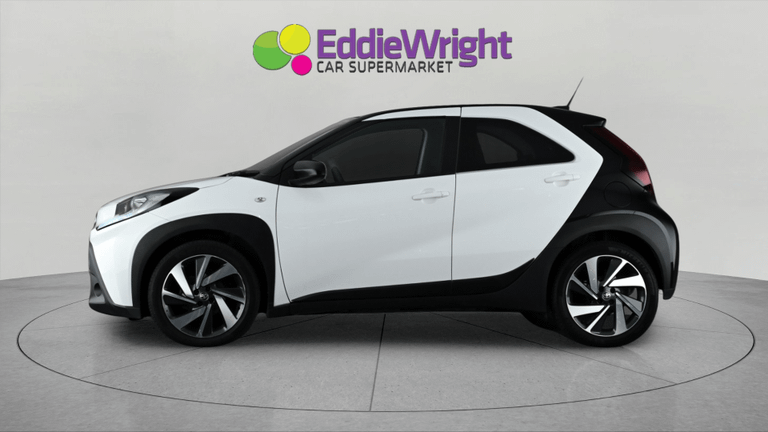TOYOTA AYGO X Photo bsapi-5bd86498711d55ced9b82bc607e9d6286325191d.jpg
