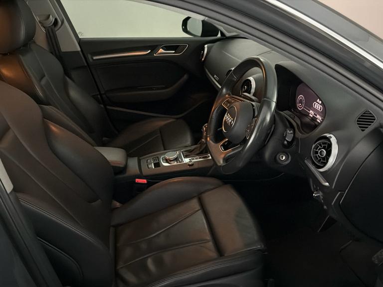 AUDI A3 Photo bsapi-5c13ccd0479b73ee1301633f9e46f393ece6136f.jpg