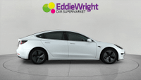 TESLA MODEL 3 Photo 5