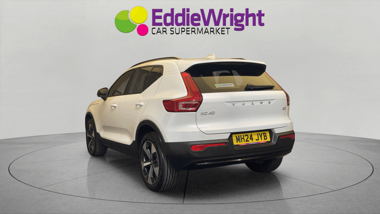 VOLVO XC40 Photo bsapi-5ce80e686930a8063a0479e91cfbdebe73abb728.jpg