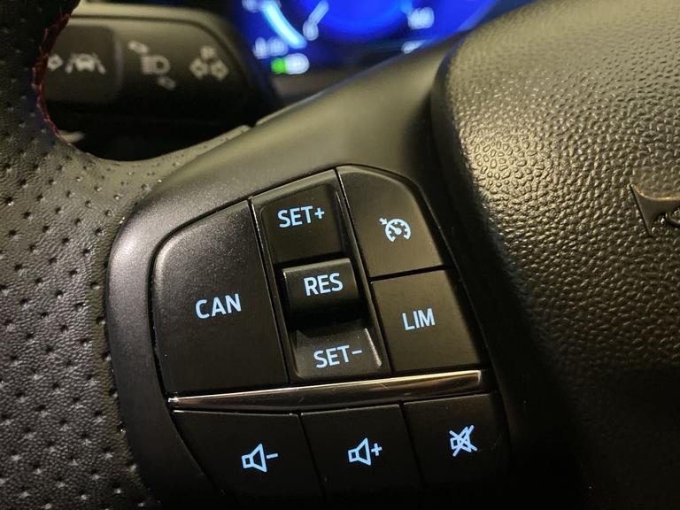 Ford FIESTA Photo bsapi-5d11e6a4d202ae1f659fda9da8334e9cbdab8a7c.jpg