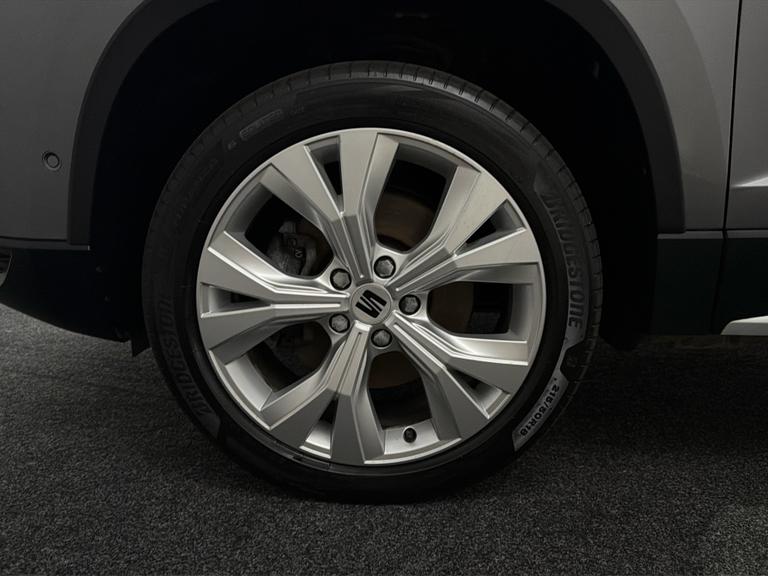 SEAT ATECA Photo bsapi-5d7a863d6db8eaf63e1f04aa3c95ec333ab9e751.jpg