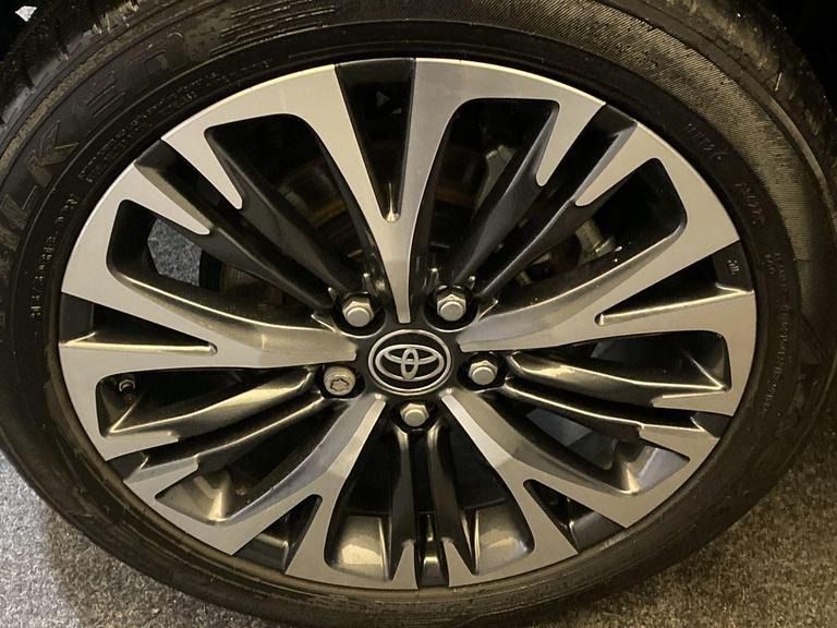 TOYOTA YARIS CROSS Photo bsapi-5dd042d94144cc0a05c117563df9d820a5a1177e.jpg